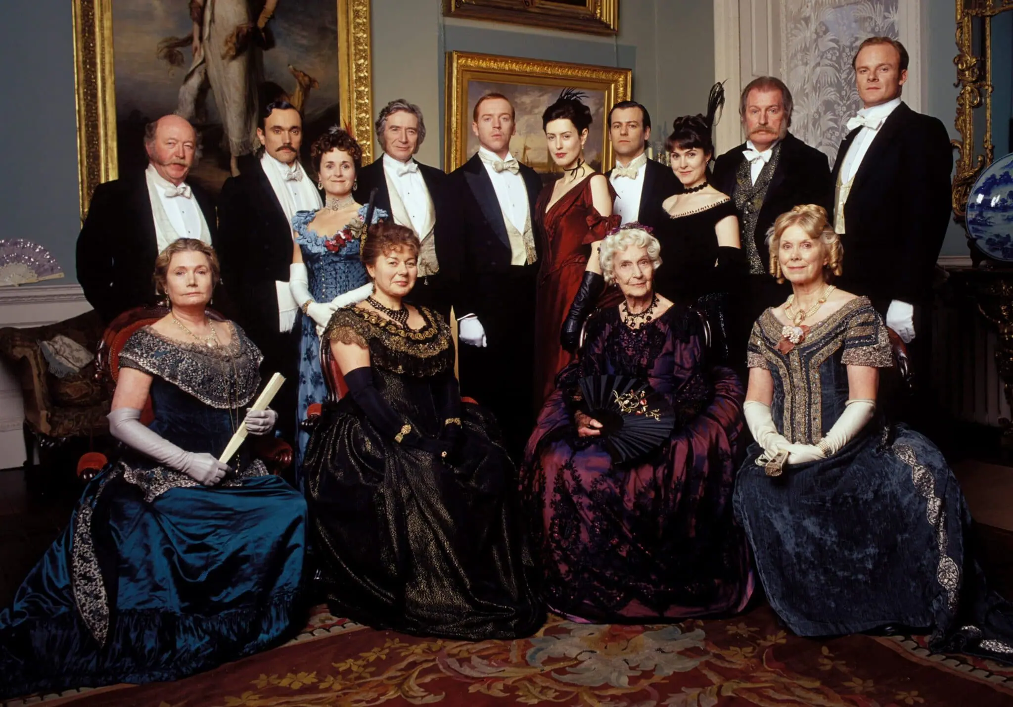 Сага о форсайтах книга в 2х томах. Сага о форсайтах сколько. Сага о форсайтах обложка. Сага о форсайтах 2002. Джон голсуорси сага о форсайтах.