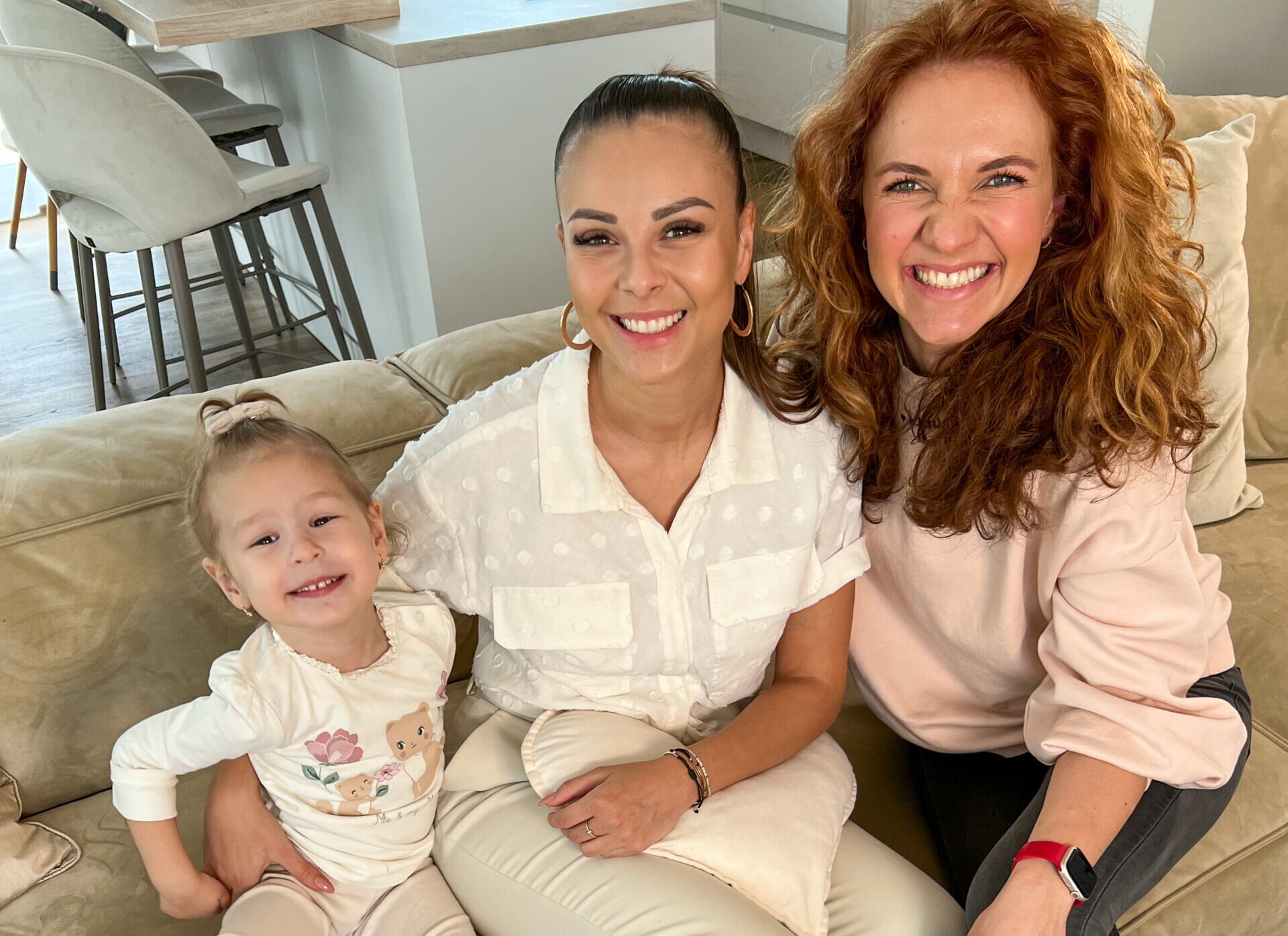 Mámy sobě, Monika Bagárová