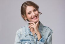 Sara Sandeva jako Bára v seriálu Jedna rodina