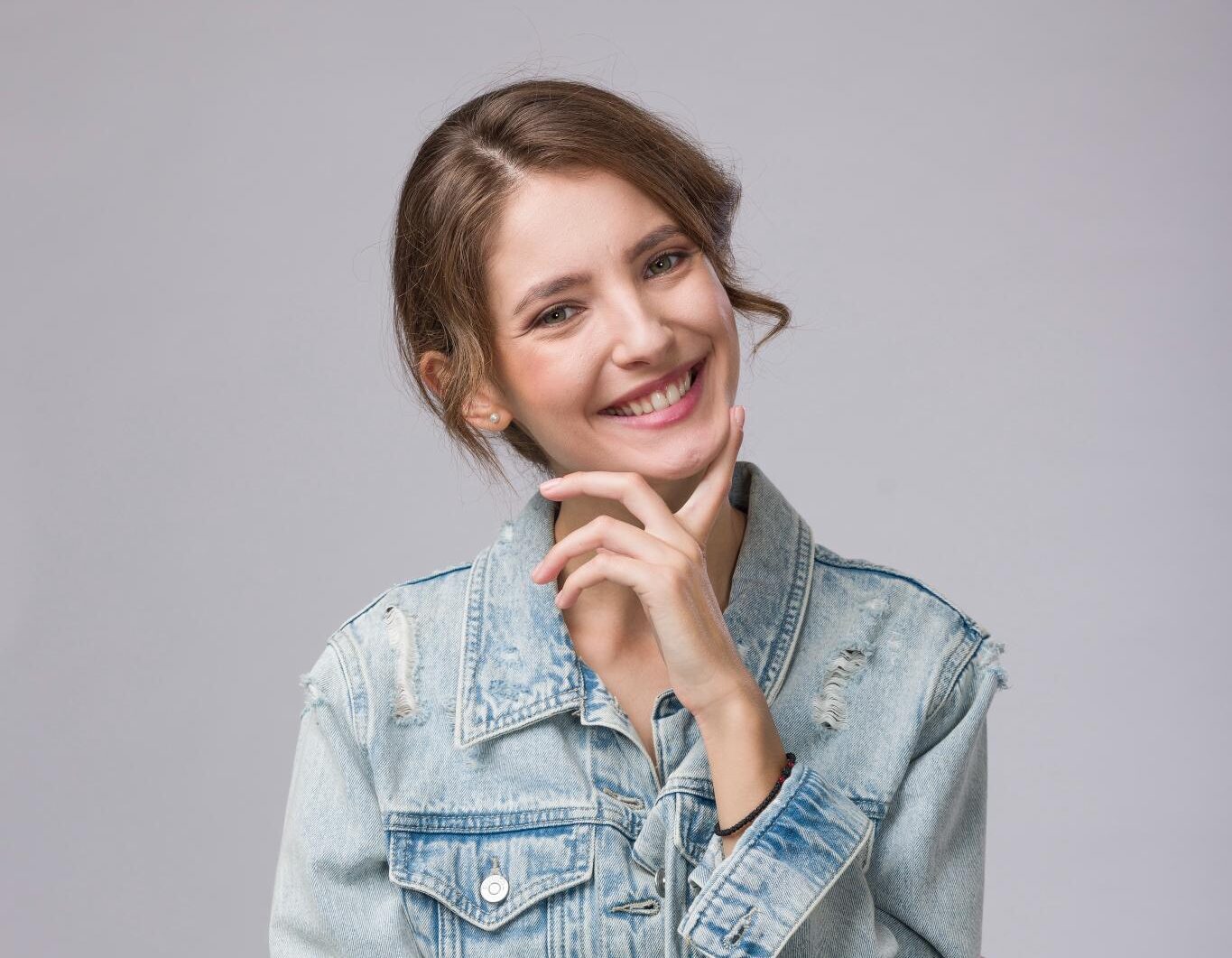 Sara Sandeva jako Bára v seriálu Jedna rodina