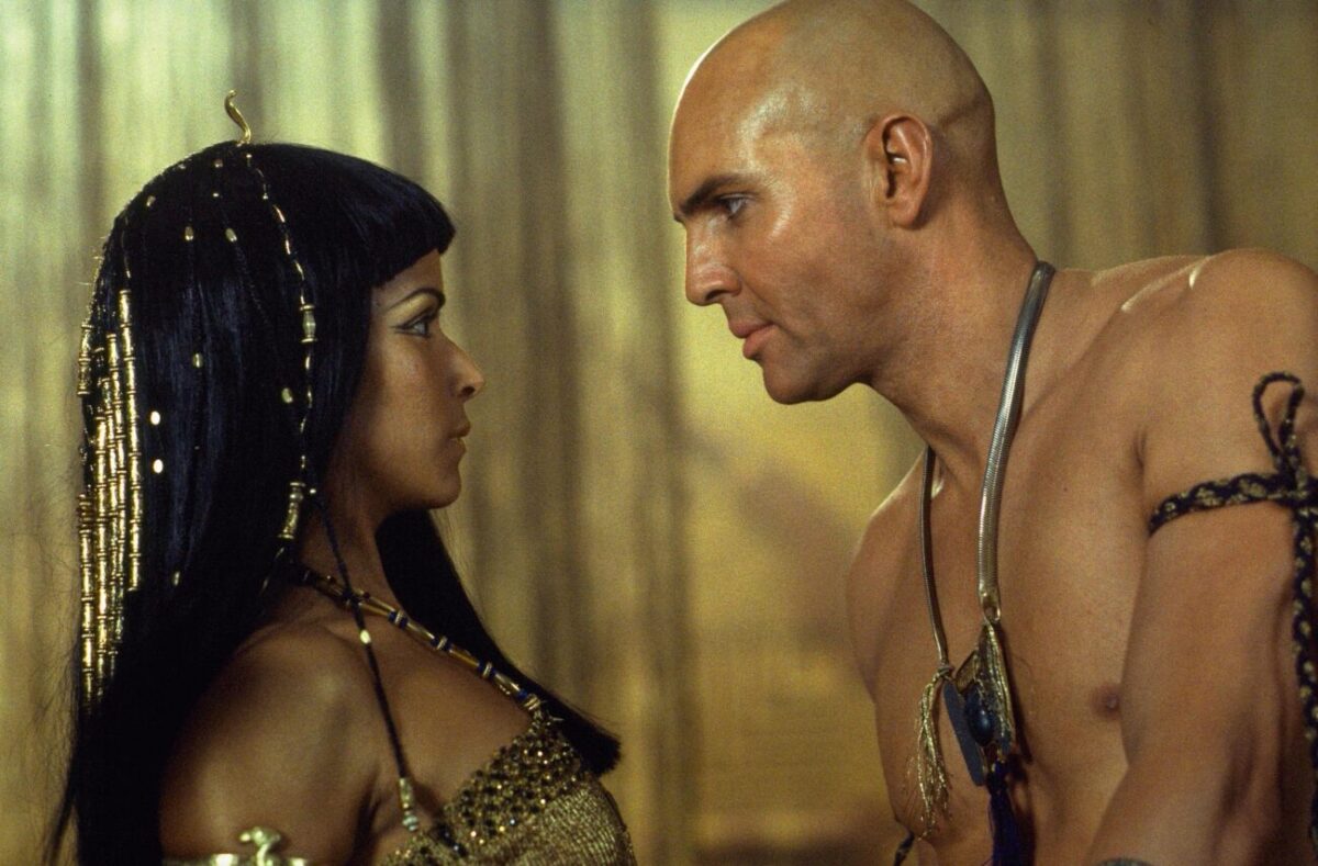 Patricia Velásquez ve filmu Mumie se vrací