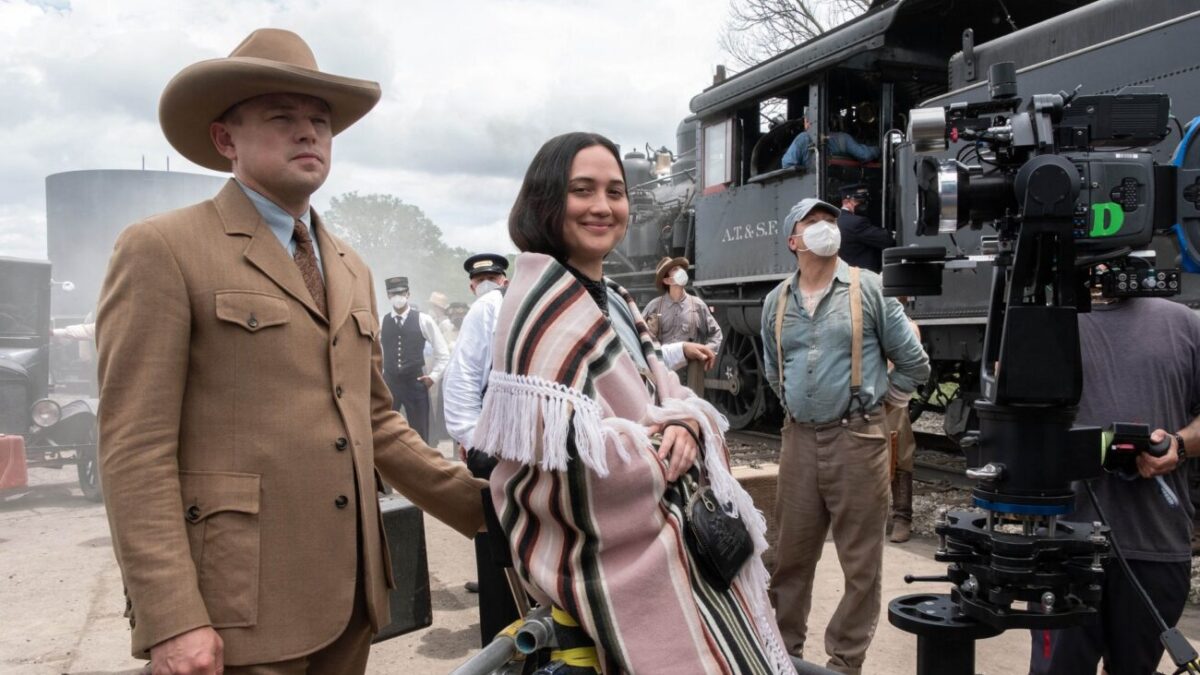 Lily Gladstone během natáčení filmu Zabijáci rozkvetlého měsíce