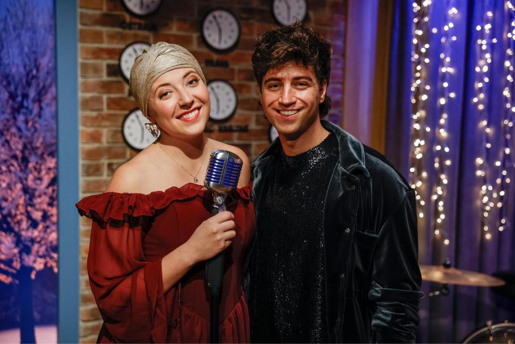 Anna Julie Slováčková a Michal Peroutka nazpívali do Snídaně vánoční klip