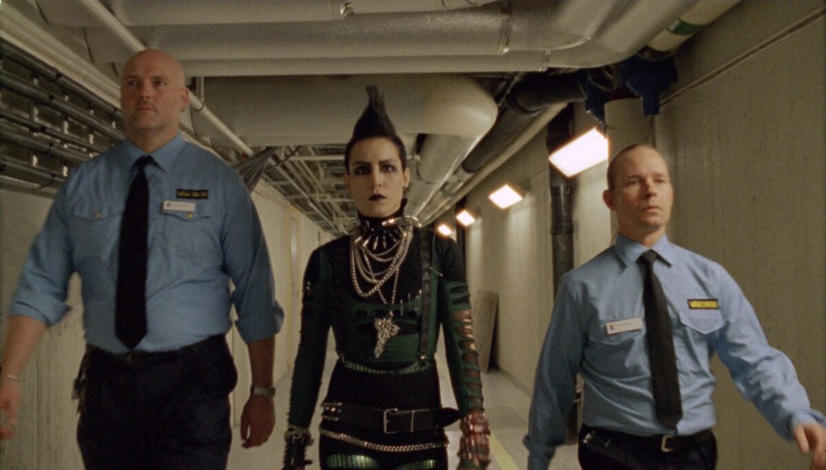 Dívka, která kopla do vosího hnízda