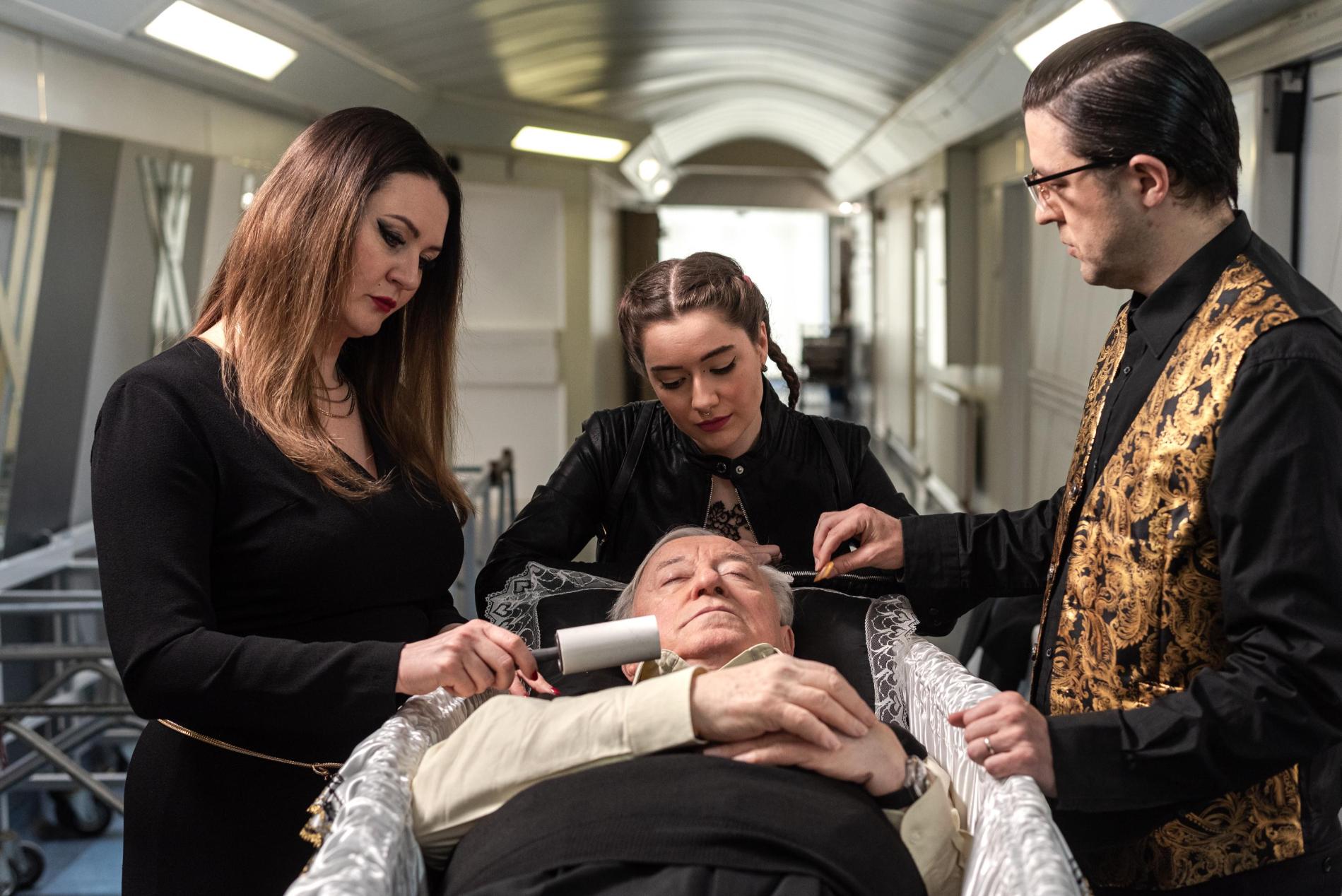 Ji L bus P e il Vlastn Poh eb TVGURU cz