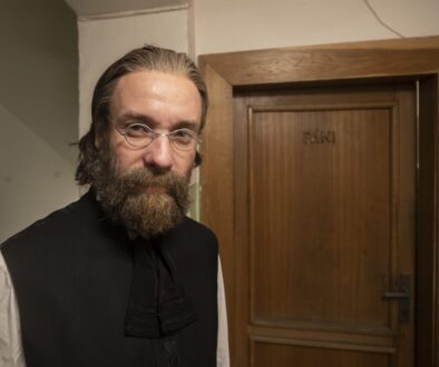 Václav Neužil během natáčení filmu Smetana z produkce ČT