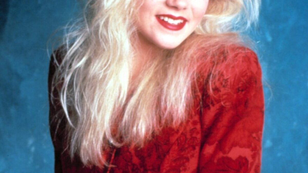 Christina Applegate na snímku z roku 1998 ze seriálu Ženatý se závazky