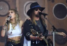 Miley Cyrus a Billy Ray Cyrus na snímku z roku 2019