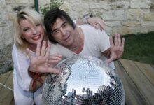 Iveta Bartosova, Sagvan Tofi