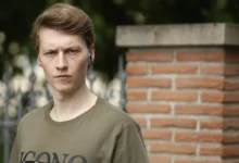 Vojtěch Vodochodský jako kriminalista ve Stínech v mlze.