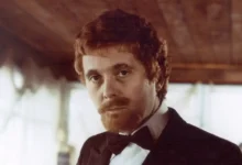 Josef Abrhám jako Dalibor Vrána ve filmu Vrchní, Prchni!