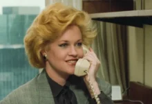 Melanie Griffith ve filmu Podnikavá dívka z roku 1988.