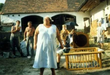Slunce, seno, erotika (na snímku zleva Broněk Černý, Václav Troška, Helena Růžičková, Martin Šotola, Marie Pilátová),