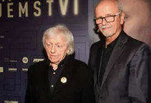 Václav Neckář po boku svého bratra Jana.