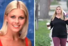 Nicole Eggert jako Summer v seriálu Pobřežní hlídka a dnes