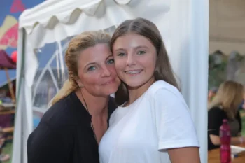 Noemi Muková se svou maminkou.