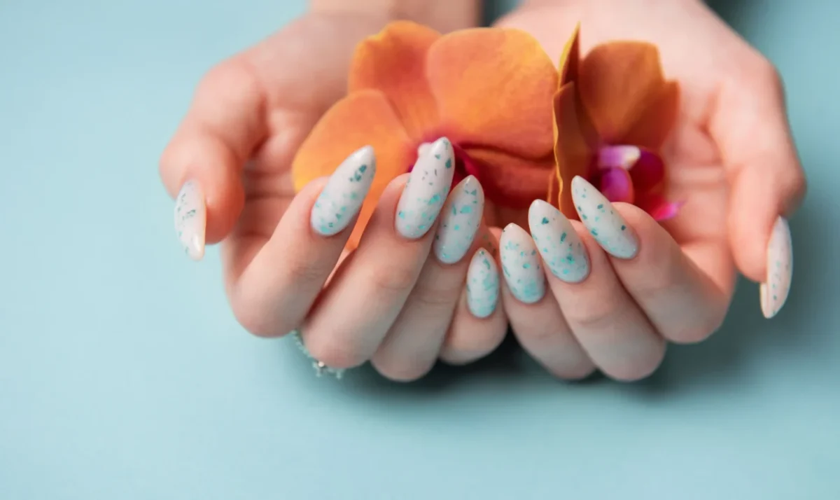 Gelové nehty