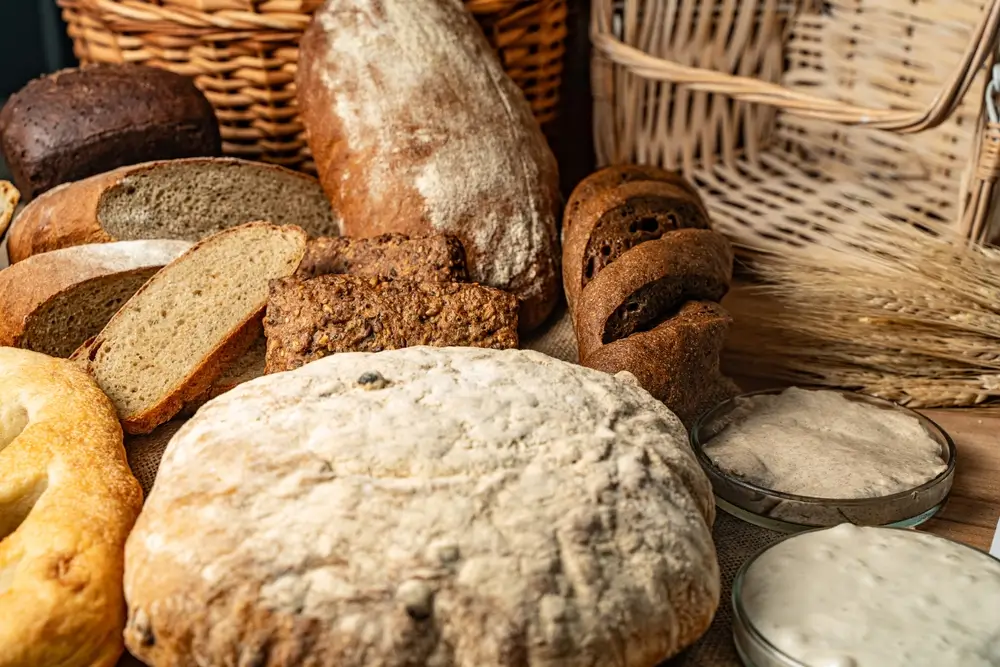 Několik druhů chleba.