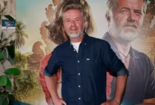 Jiří Langmajer pózující na premiéře filmu Poklad.