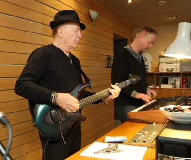 Petr Janda natáčí ve svém domácím studiu