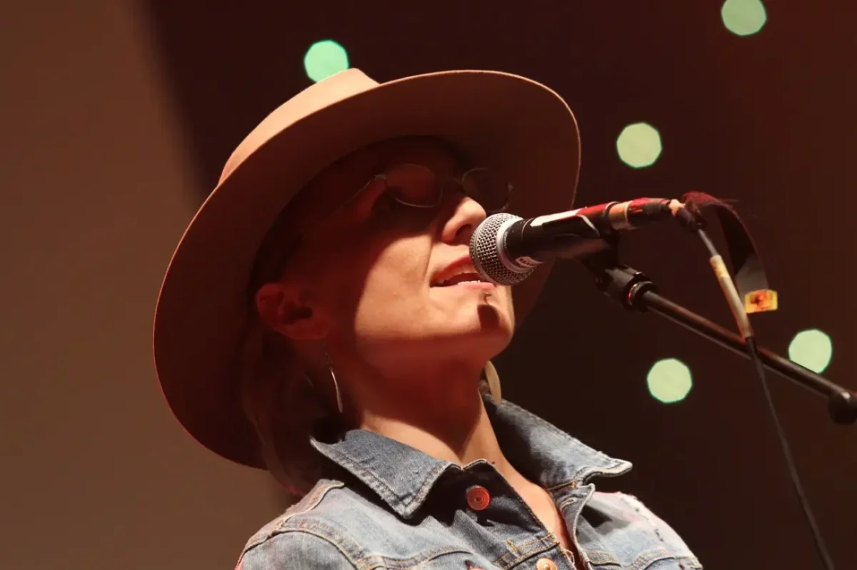 dcera Michala Tučného hudebnice Michaela Tučná během vystoupení