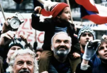 Zdeněk Svěrák a Andrej Chalimon ve filmu Kolja