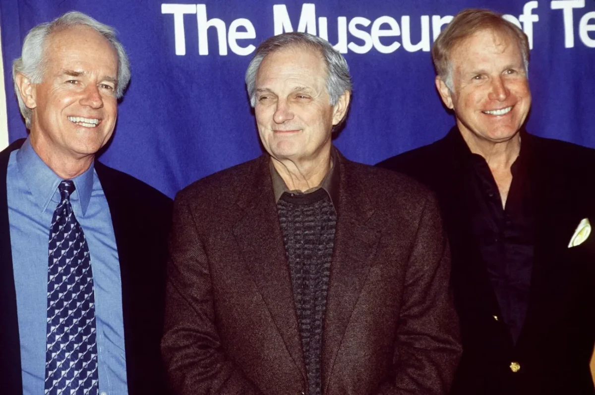 Mike Farrell, Alan Alda, Wayne Rogers