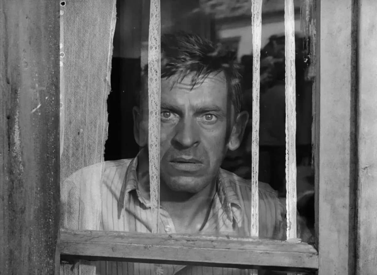 fotka ze snímku Obchod na korze z roku 1965