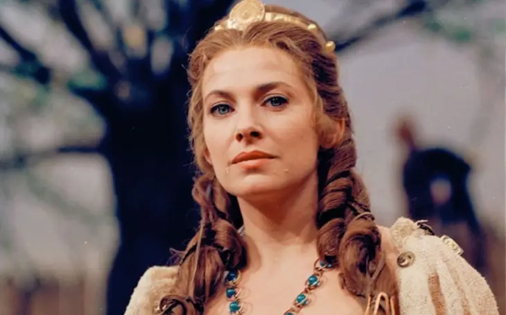 Milena Dvorská v pohádce jako kněžna Libuše.