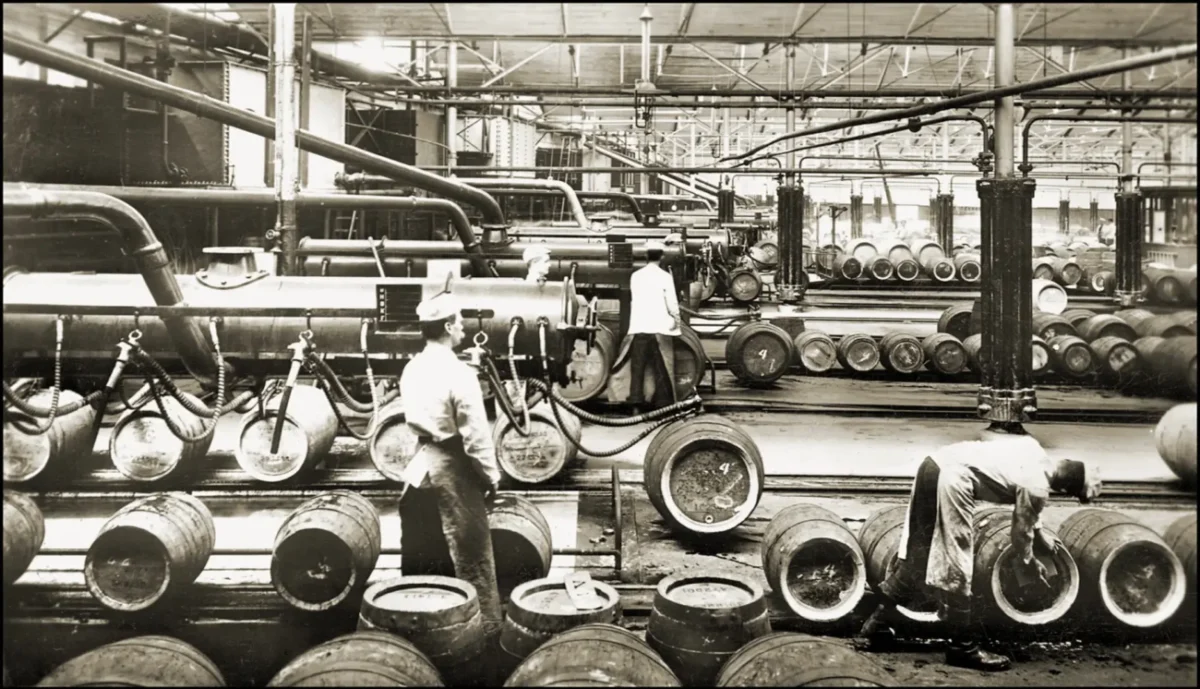 Starý černobílý pivovar