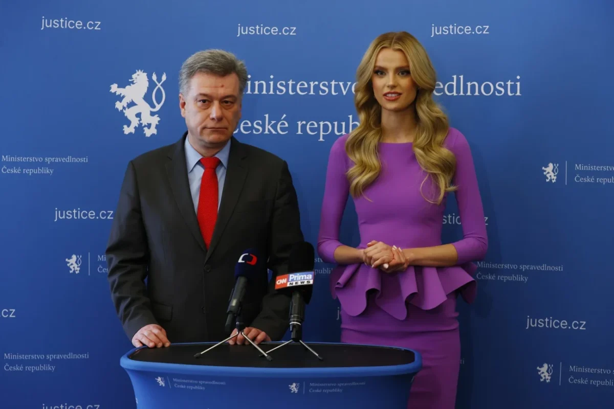 Pavel Blažek a Krystyna Pyszková TK