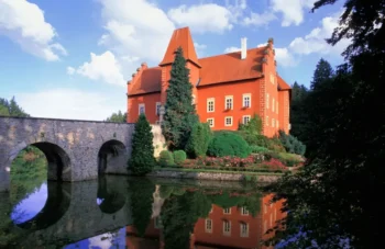 Červená Lhota - na takových zámcích se točí naše české pohádky