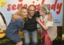 Jaroslava Kretschmerová, Pavel Kikinčuk (a Nikola Ďuricová)