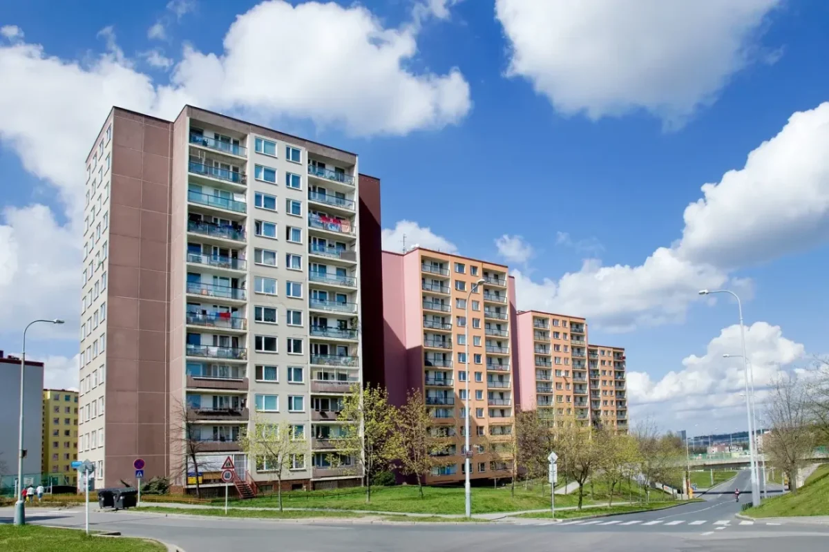 V panelákových bytech moc místa není - sídliště Barrandov Praha