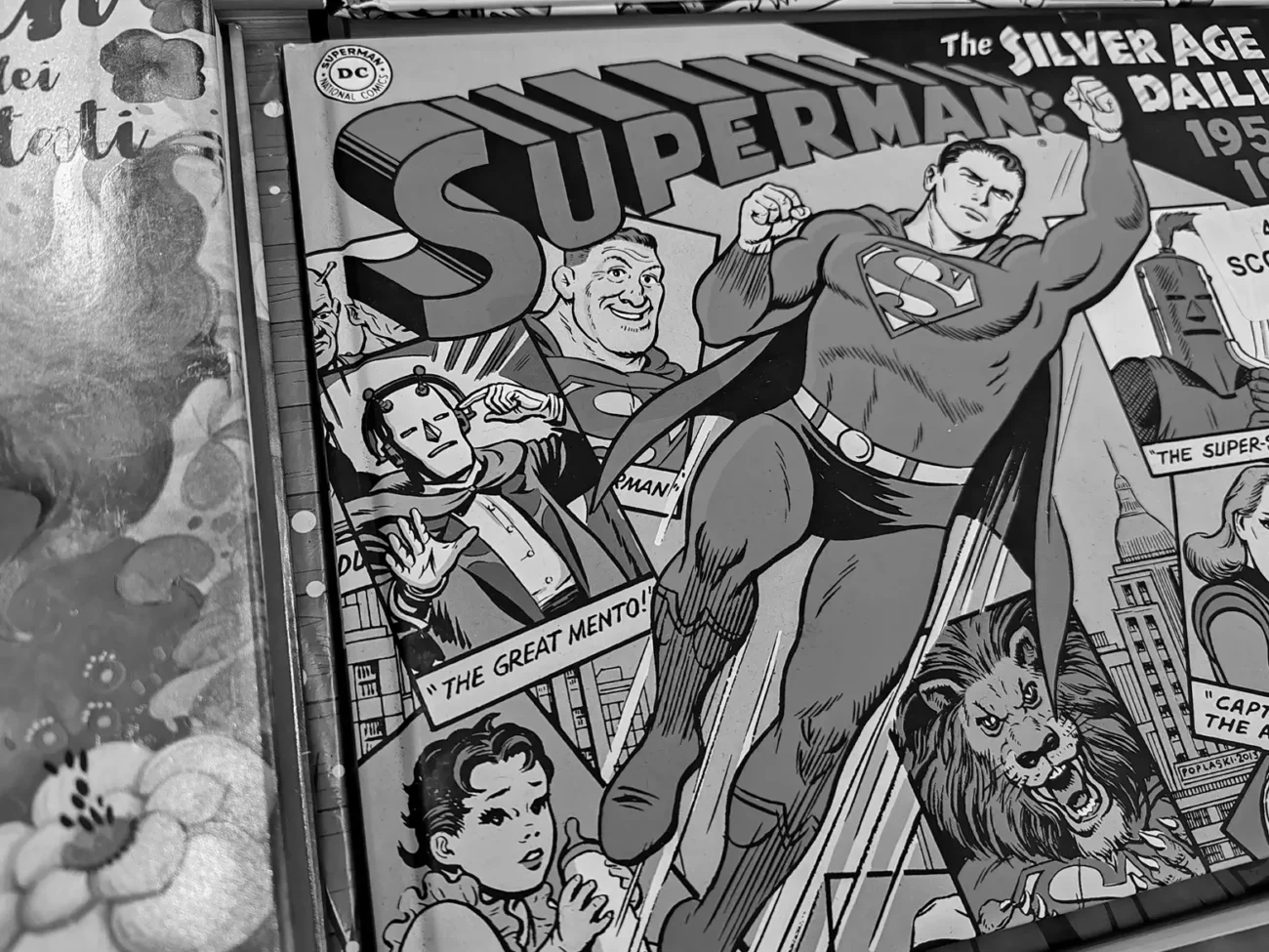 O staré komiksy se Supermanem je mezi sběrateli velký zájem Shutterstock | TVGURU.cz starý komiks se Supermanem