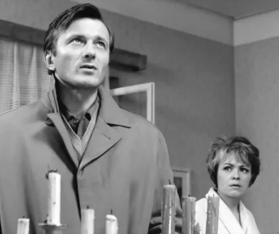 Jiřina Bohdalová a Radoslav Brzobohatý ve filmu Ucho.