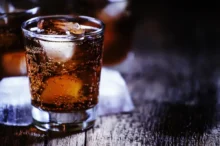 Drink na bázi limonády