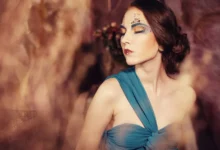Femme fatale.