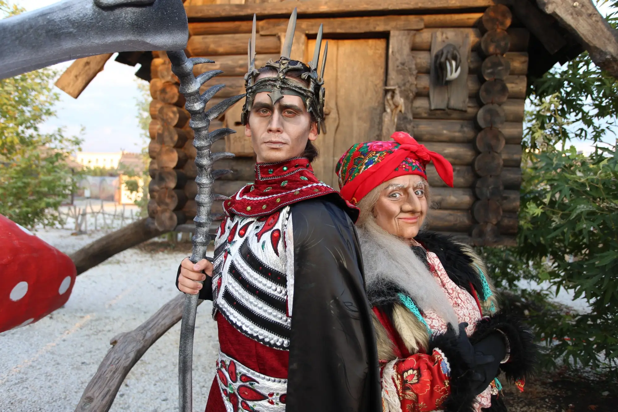Kostěj Nesmrtelný a Baba Jaga z knihy ruských pohádek Krása nesmírná | TVGURU.cz Kostěj Nesmrtelný a Baba Jaga z knihy ruských pohádek Krása nesmírná