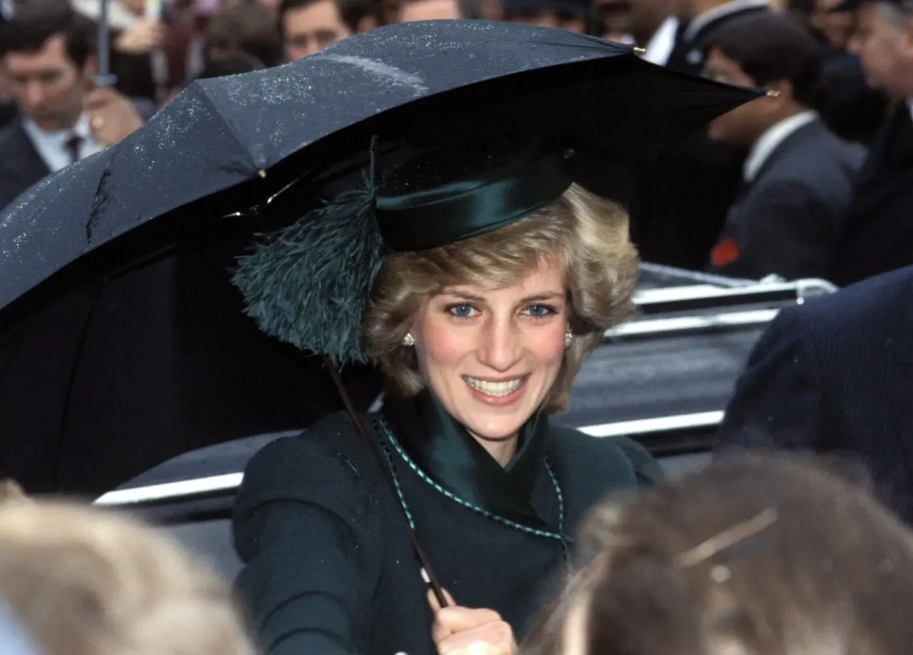 Princezna Diana na veřejnosti rozdávala úsměvy vnitřně však velmi trpěla Profimedia | TVGURU.cz princezna Diana