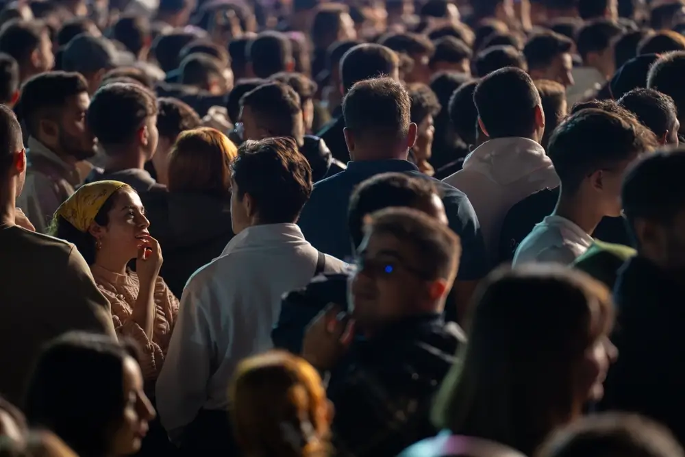 dav lidí na koncertě