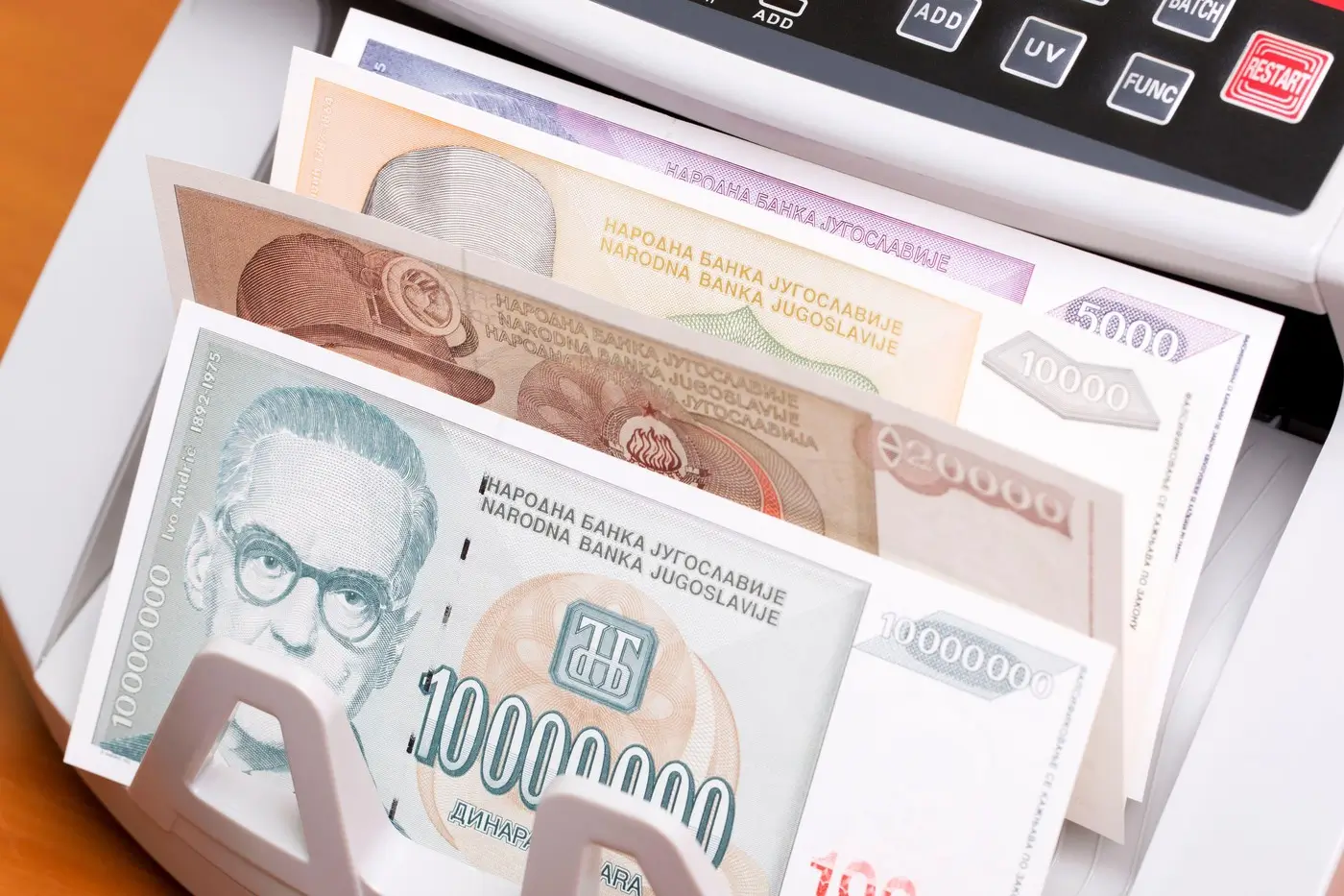Jugoslávské dináry | TVGURU.cz Jugoslávské dináry