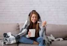 žena brečí u filmu