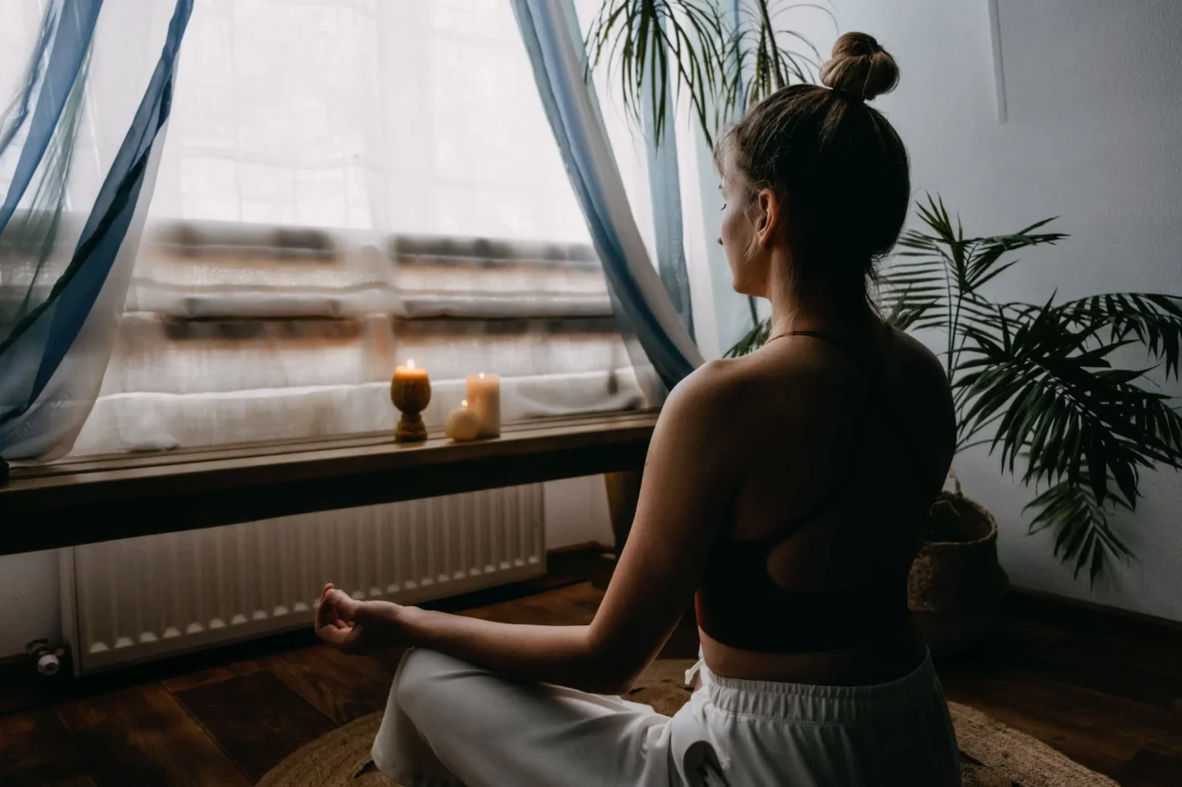 shutterstock_1888384063 1 | TVGURU.cz Meditace.