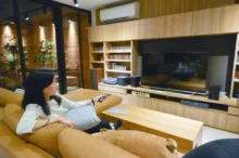 Žena, která vypla televizi.