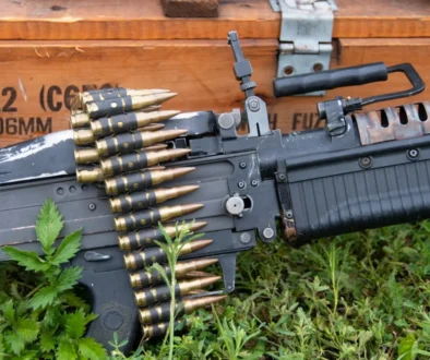 americký kulomet M60 s nábojovým pásem