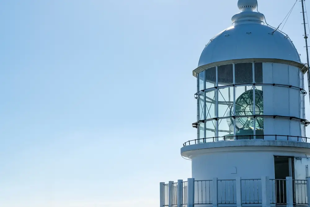 Vrchol majáku s hlavním světlem