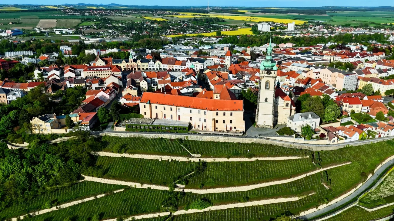 Mělník focený z výšky.
