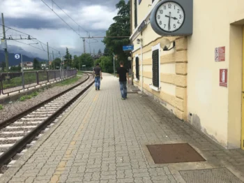 hodiny na ulici