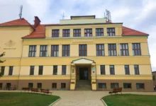 škola